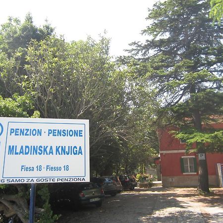 Dom Mladinske Knjige Fiesa Hotel Пиран Екстериор снимка
